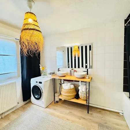Loft Atypique13Om2-Salon De 40M2, Rooftop Et Patio Couvert Dep Tardif 13H-Pkg Gratuit Prive Sur Place Burdeos Exterior foto
