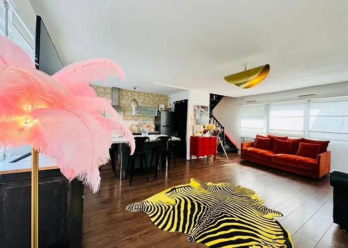 Loft Atypique13Om2-Salon De 40M2, Rooftop Et Patio Couvert Dep Tardif 13H-Pkg Gratuit Prive Sur Place