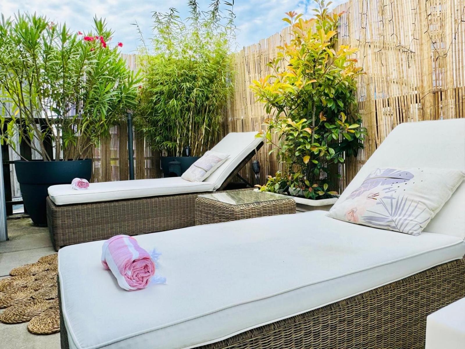 Apartamento Loft Atypique13Om2-Salon De 40M2, Rooftop Et Patio Couvert Dep Tardif 13H-Pkg Gratuit Prive Sur Place