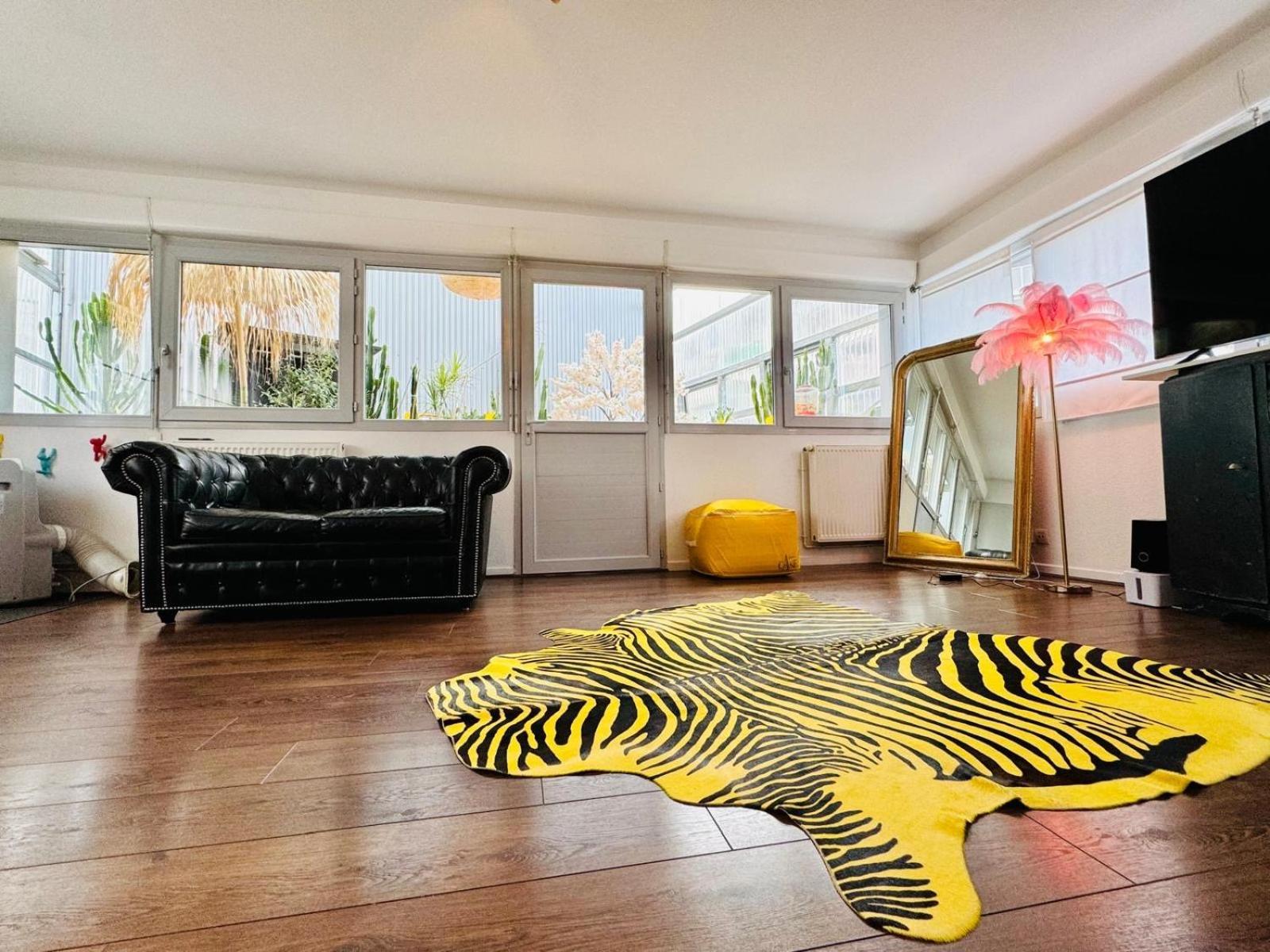 Appartamento Loft Atypique13Om2-Salon De 40M2, Rooftop Et Patio Couvert Dep Tardif 13H-Pkg Gratuit Prive Sur Place Bordeaux