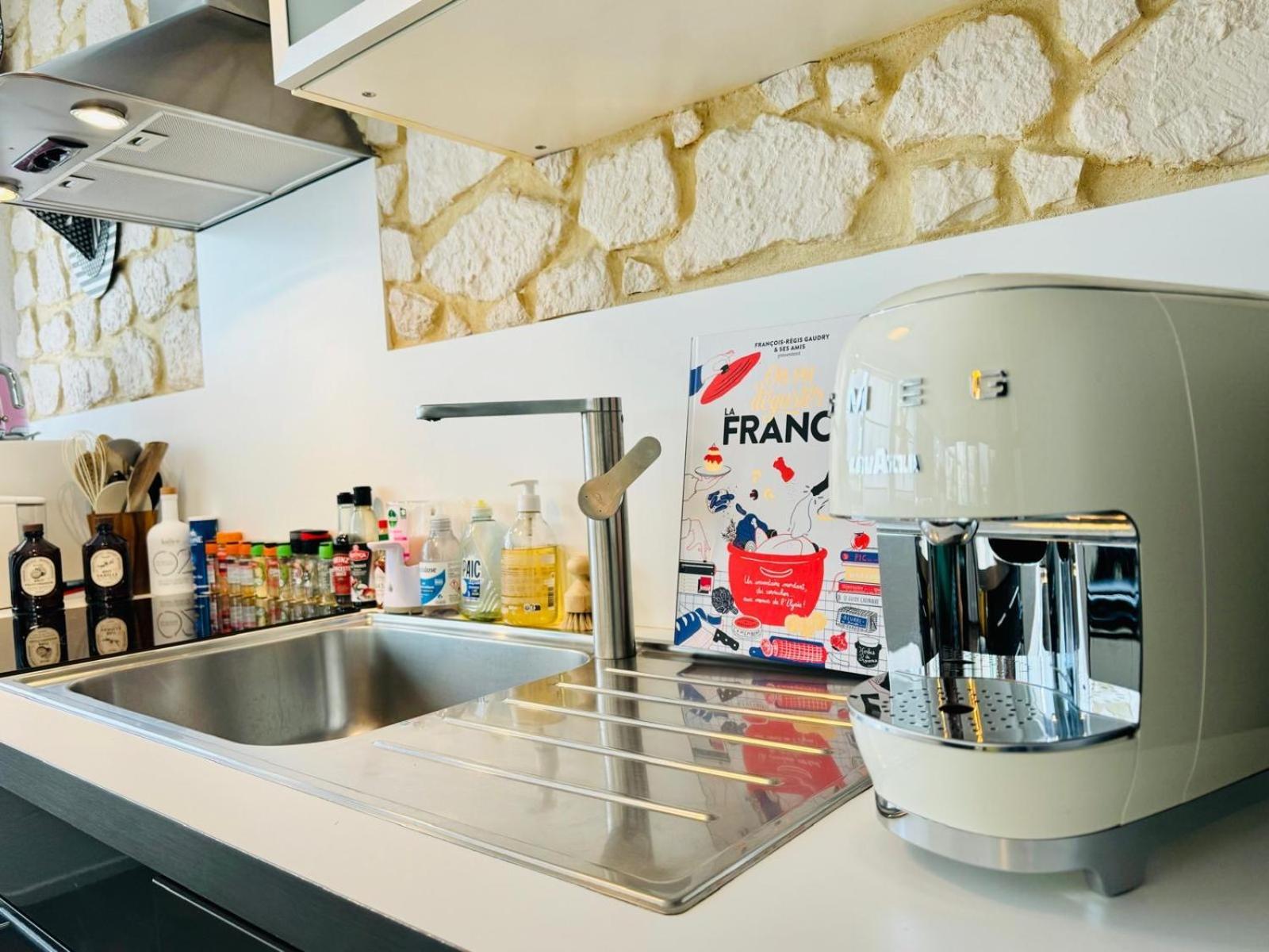 Apartamento Loft Atypique13Om2-Salon De 40M2, Rooftop Et Patio Couvert Dep Tardif 13H-Pkg Gratuit Prive Sur Place Burdeos