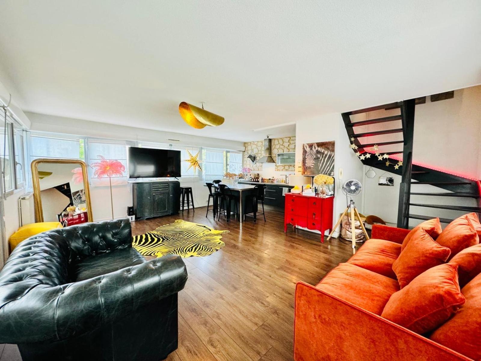 Loft Atypique13Om2-Salon De 40M2, Rooftop Et Patio Couvert Dep Tardif 13H-Pkg Gratuit Prive Sur Place