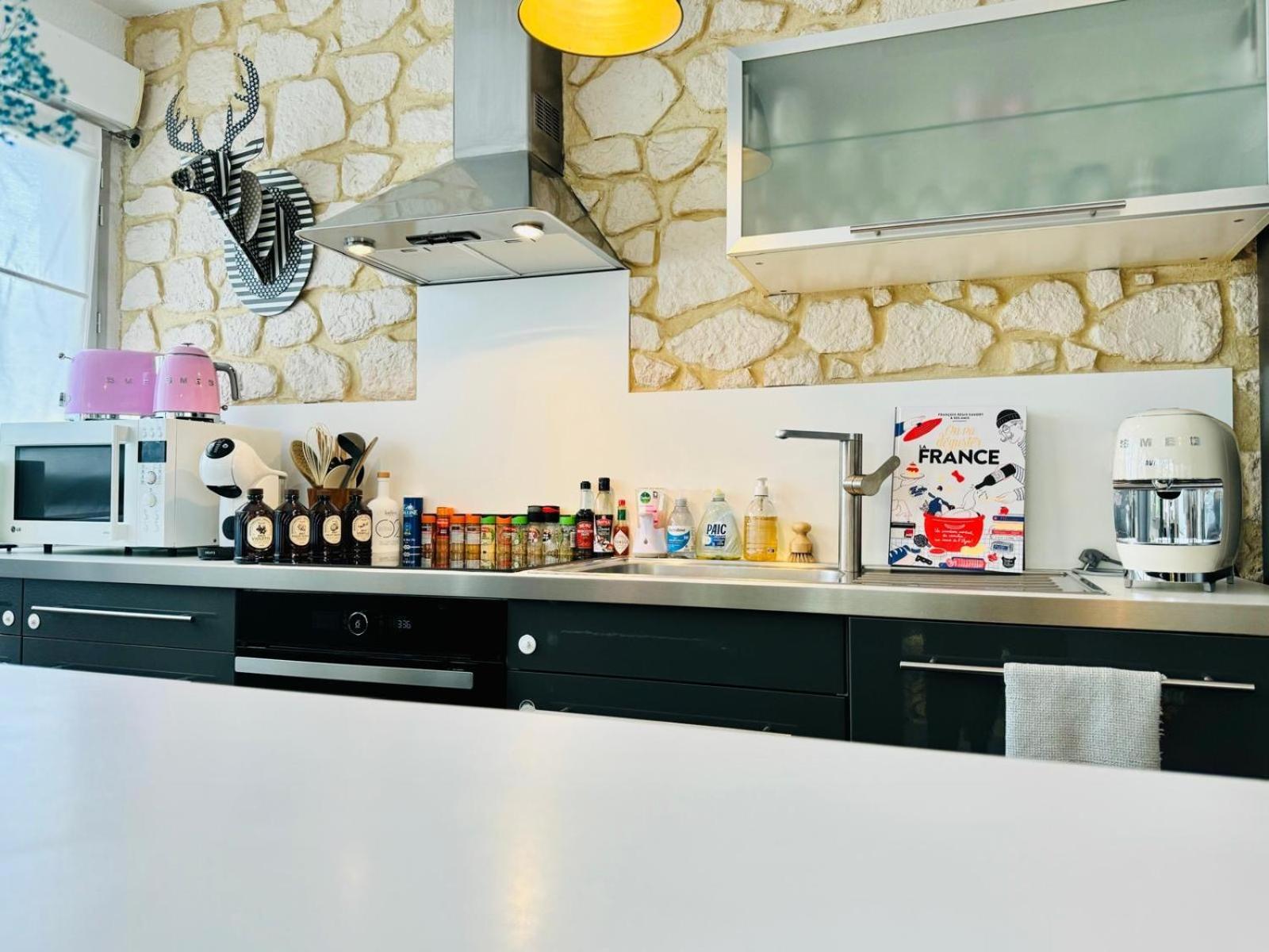 Loft Atypique13Om2-Salon De 40M2, Rooftop Et Patio Couvert Dep Tardif 13H-Pkg Gratuit Prive Sur Place Appartement *